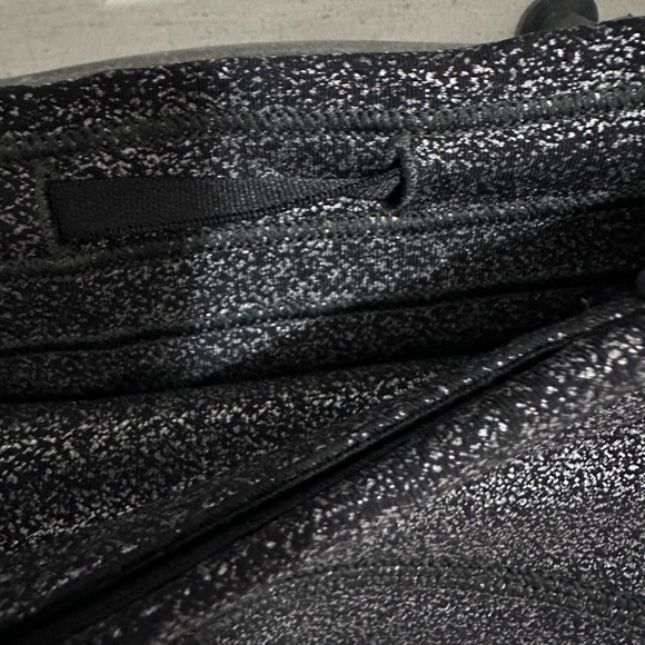 Lululemon Train Times 7/8 Pant *25"
Luminosity Foil Print Black Silver / Black - Picture 8 of 12